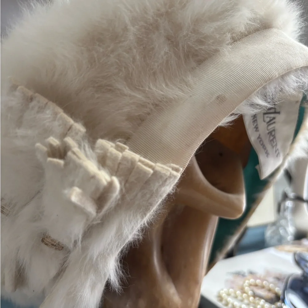 YSL fabulous vintage Fur Hat with Bow Accessories - Picture 10 of 16